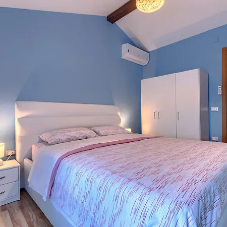 Gabi By Interhome Tatil Evi Buje